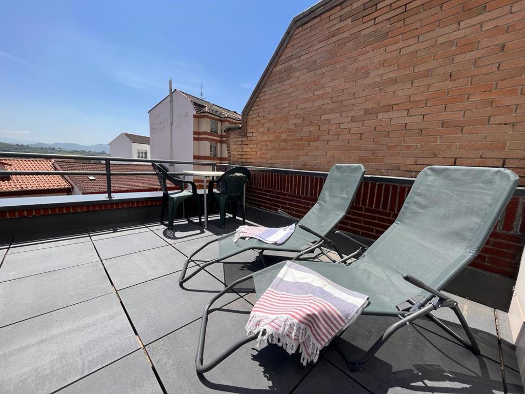 Montecerrao I Apartment Oviedo Bagian luar foto